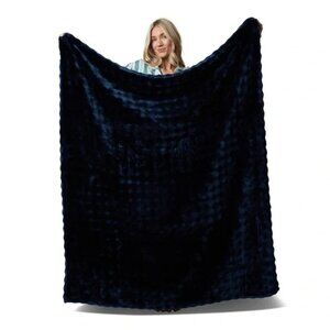 HYTHE Navy Blue Bubble Blanket (60” x 50”) BRAND-NEW & SO LUXURIOUS!